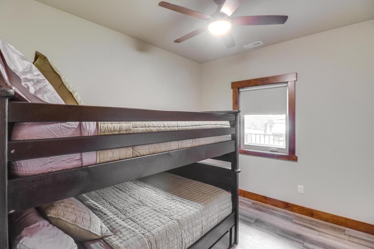 Downtown Columbia Falls Condo 16 Mi To Ski Resort Bagian luar foto